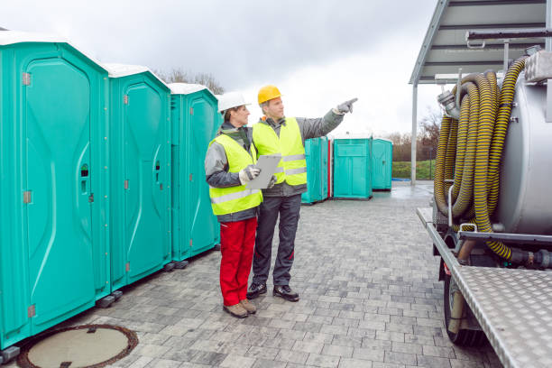 Types of Portable Toilets We Offer in Santa Rosa Valley, CA